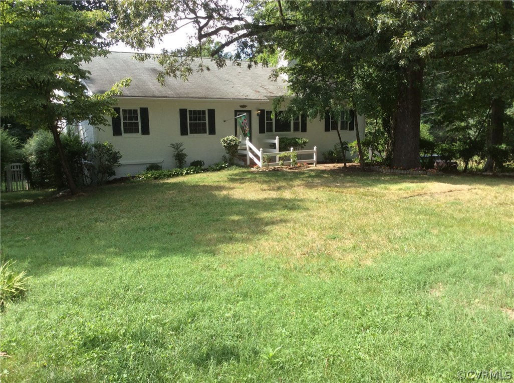 3816 Hickory Road North Chesterfield, VA 23235 - Photo 8 of 41 Huge lot front and back.