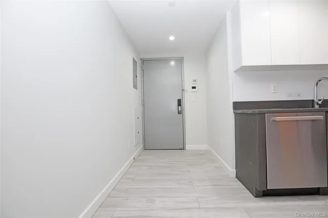 $728,000 | 15815 Union Turnpike, Unit 3F | Hillcrest