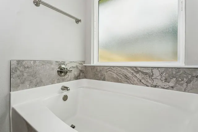 $479,900 | 7576 Hatteras Drive, Navarre, FL 32566