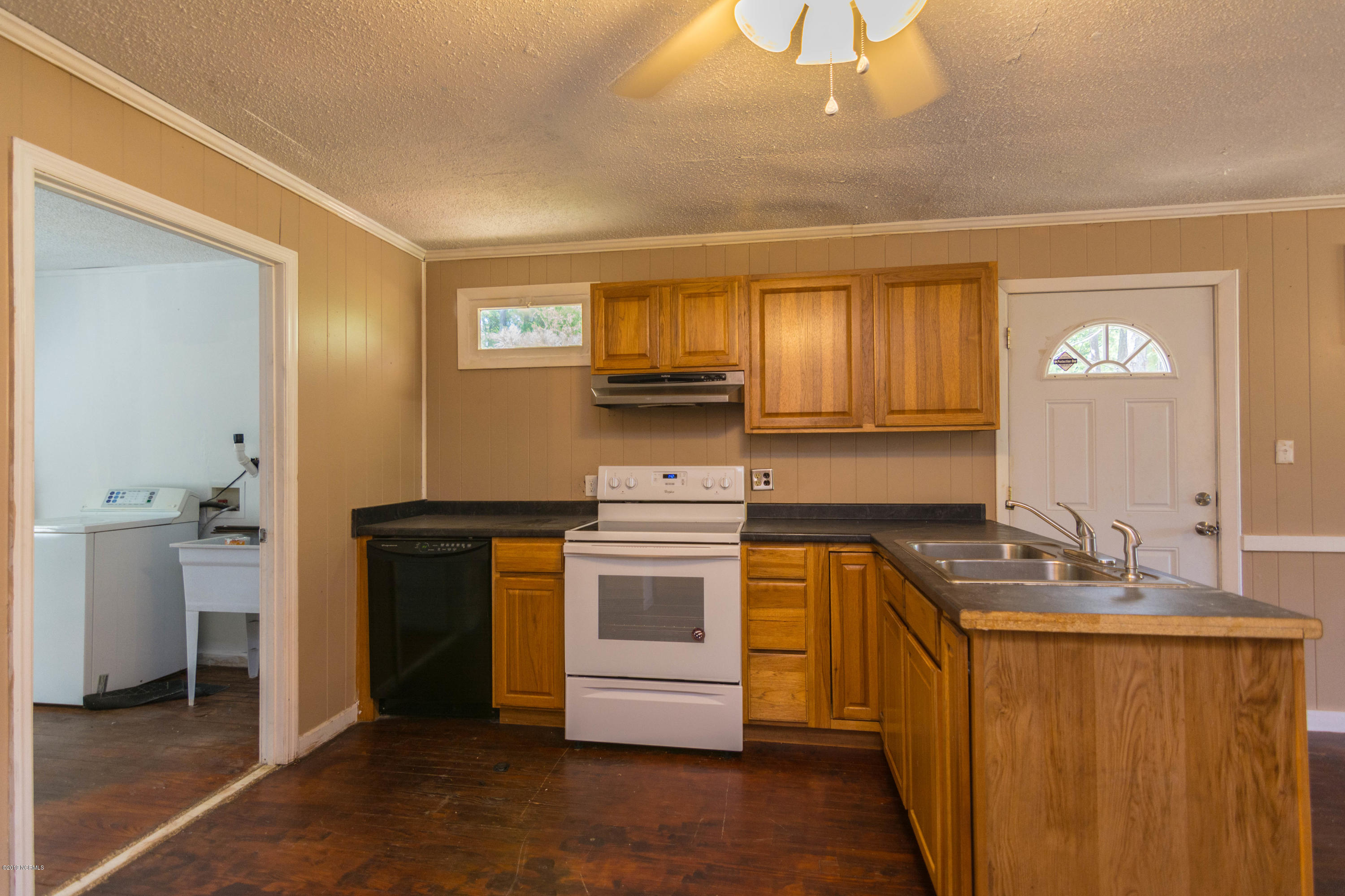 624 Ocean Highway Holly Ridge, NC 28445 - Photo 12 of 27 DSC_6405