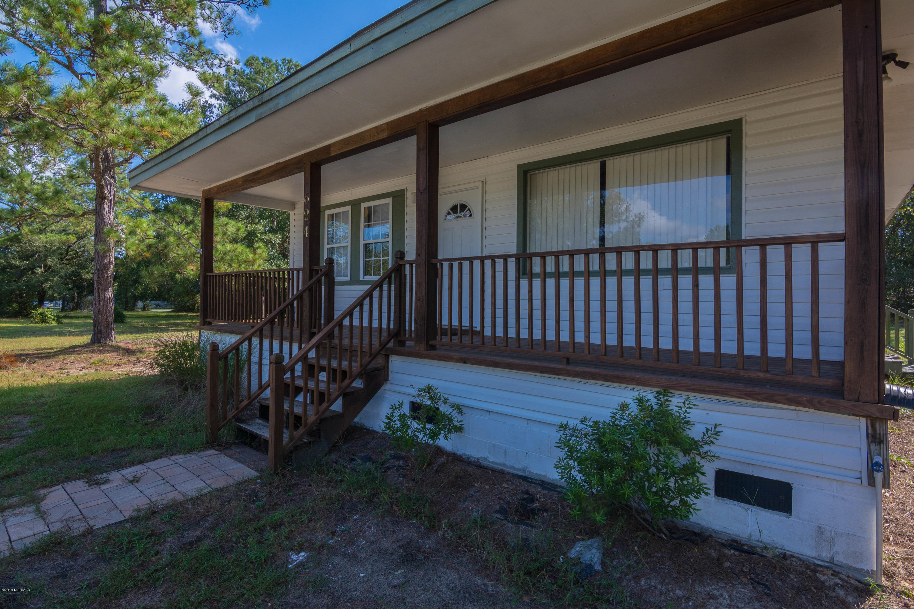 624 Ocean Highway Holly Ridge, NC 28445 - Photo 5 of 27 DSC_6386
