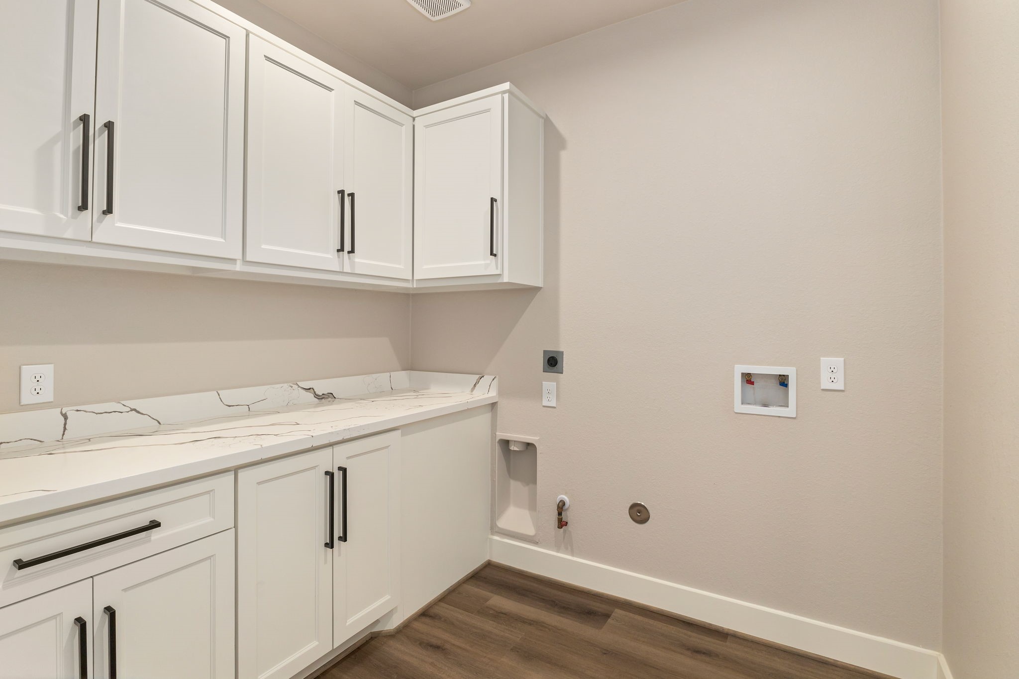 114 Country View Lane Schulenburg, TX 78956 - Photo 19 of 41