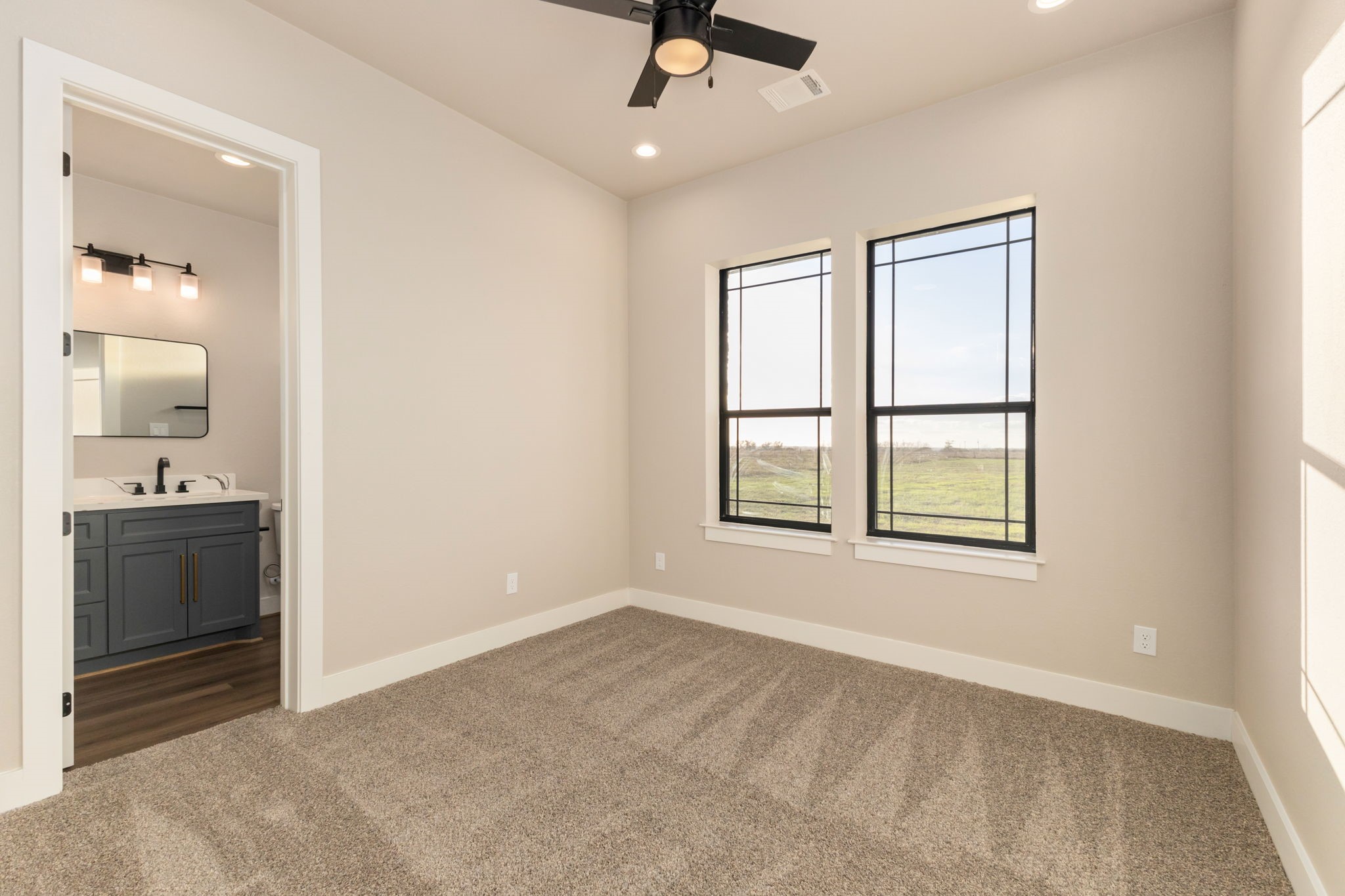 114 Country View Lane Schulenburg, TX 78956 - Photo 29 of 41