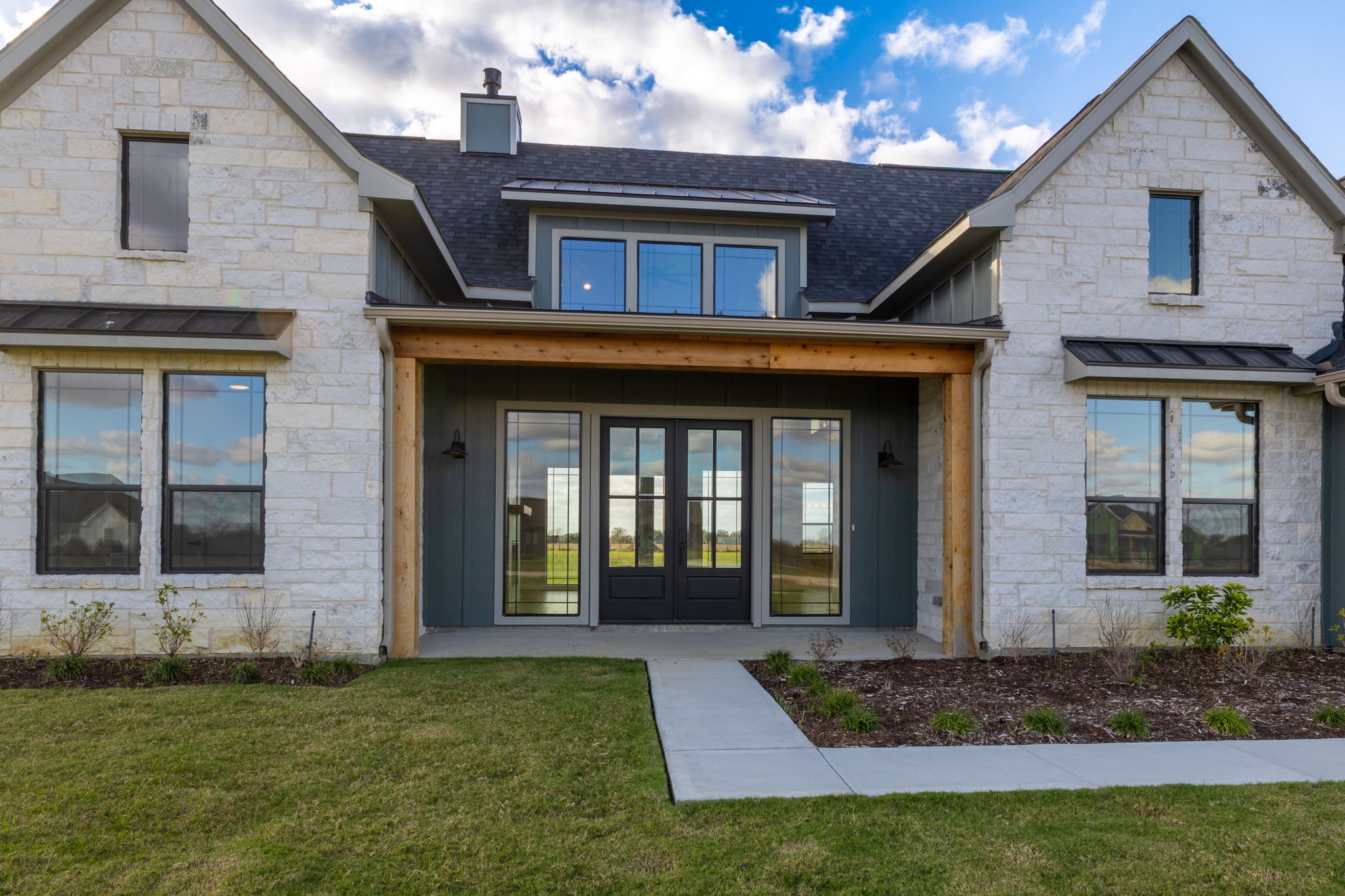 114 Country View Lane Schulenburg, TX 78956 - Photo 3 of 41