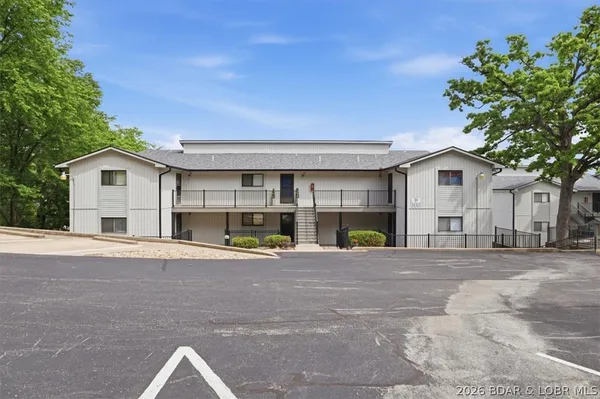 $210,000 | 31313 Northshore Drive, Unit 402D, Rocky Mount, MO 65072