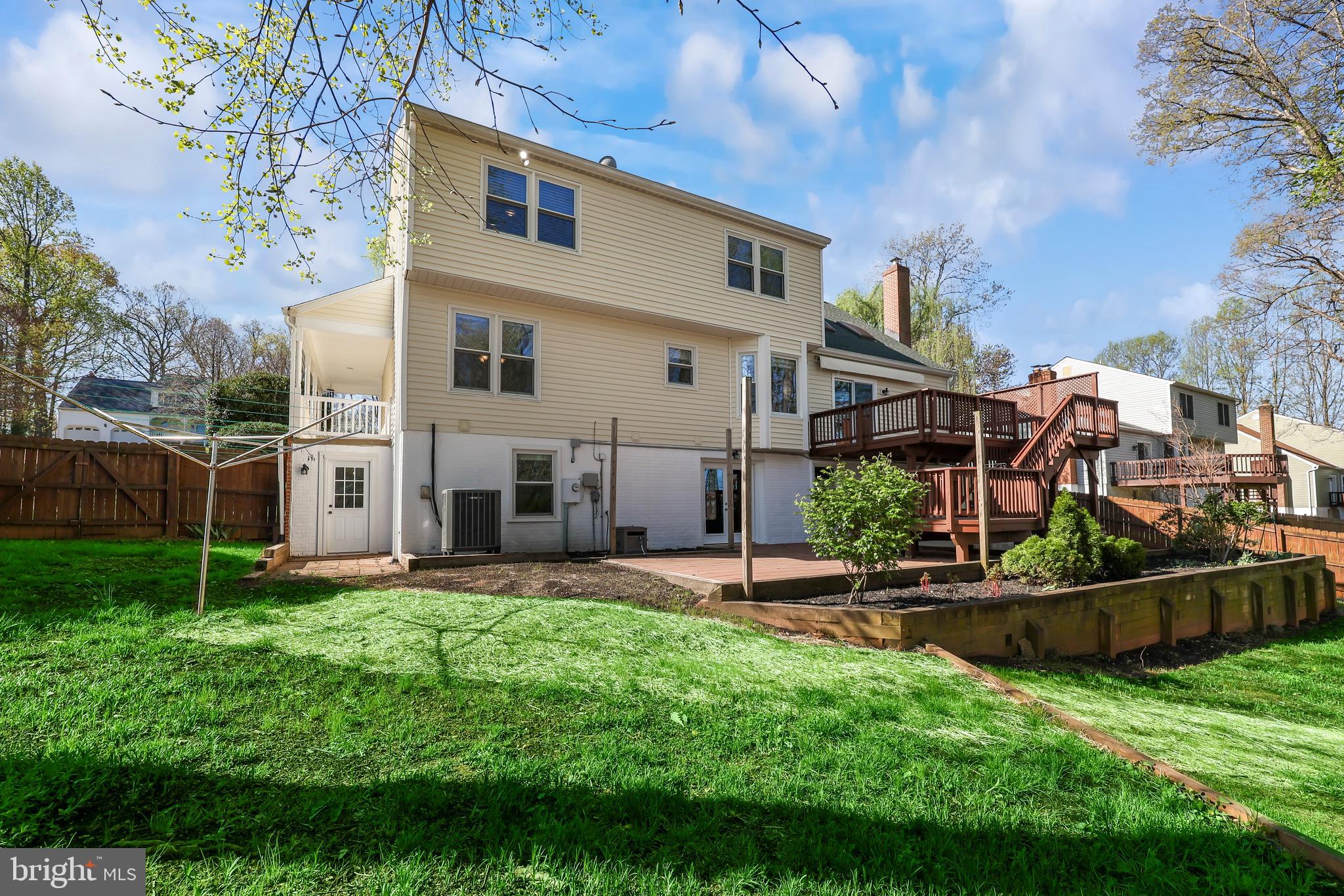 233 Choptank Road Stafford, VA 22556 - Photo 53 of 65 a view of a house with backyard and sitting area
