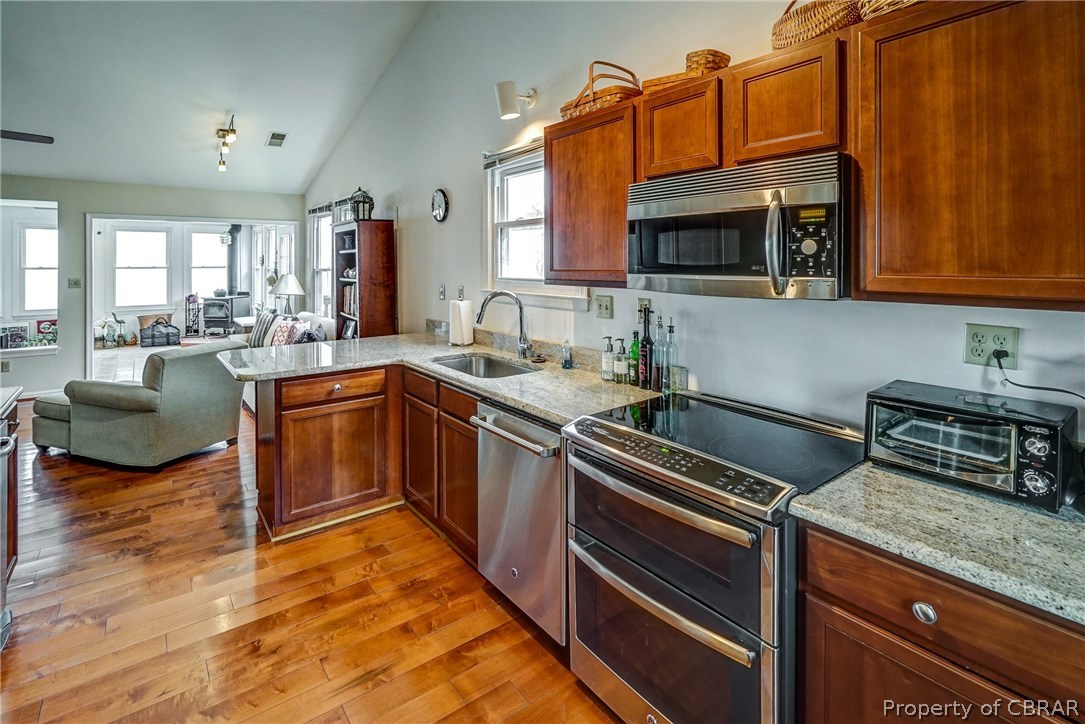 256 Fleet Road Heathsville, VA 22473 - Photo 8 of 46 Kitchen with granite and stainless