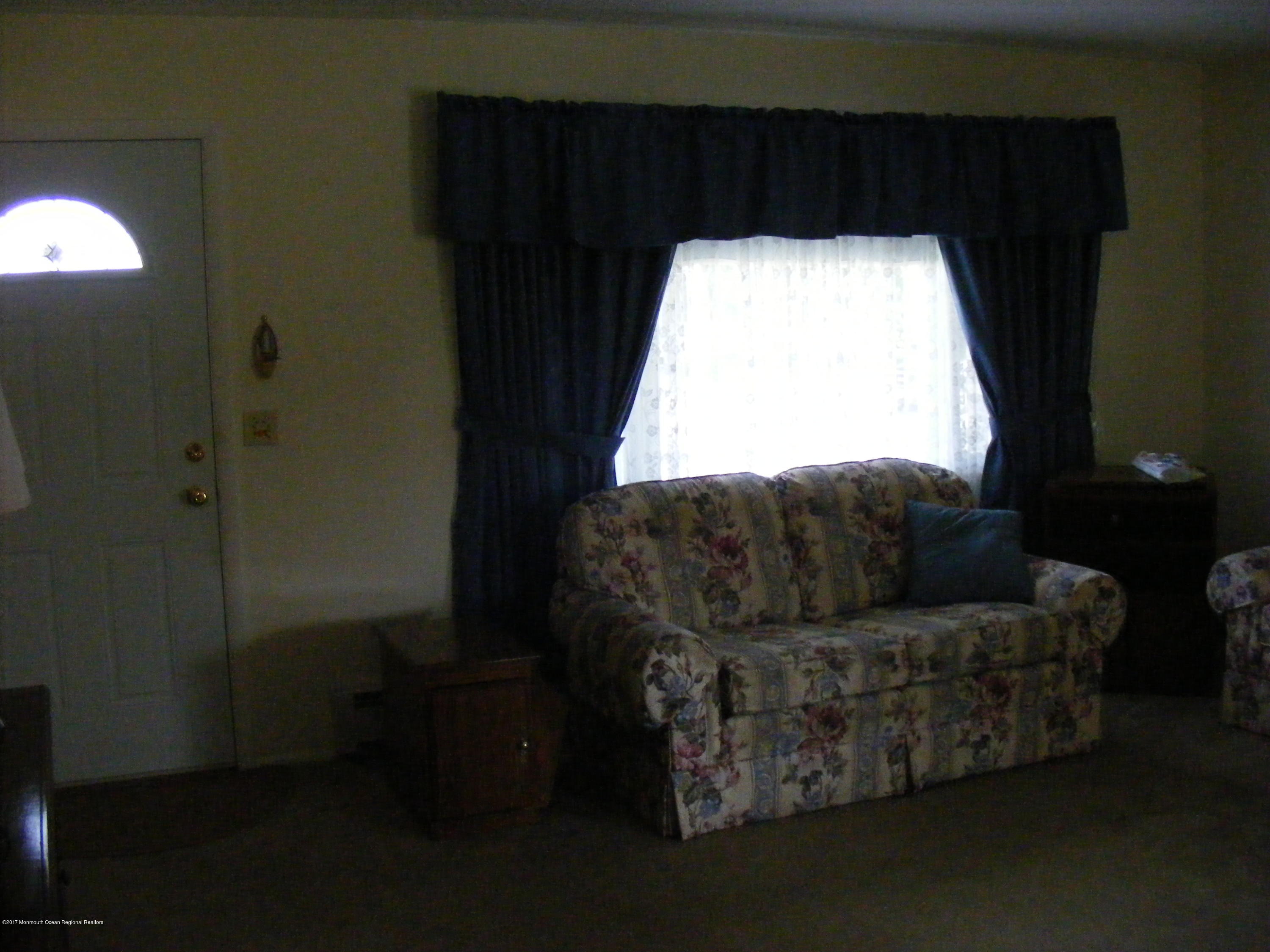3 Coventry Road Toms River, NJ 08757 - Photo 8 of 18 3 Coventry 008