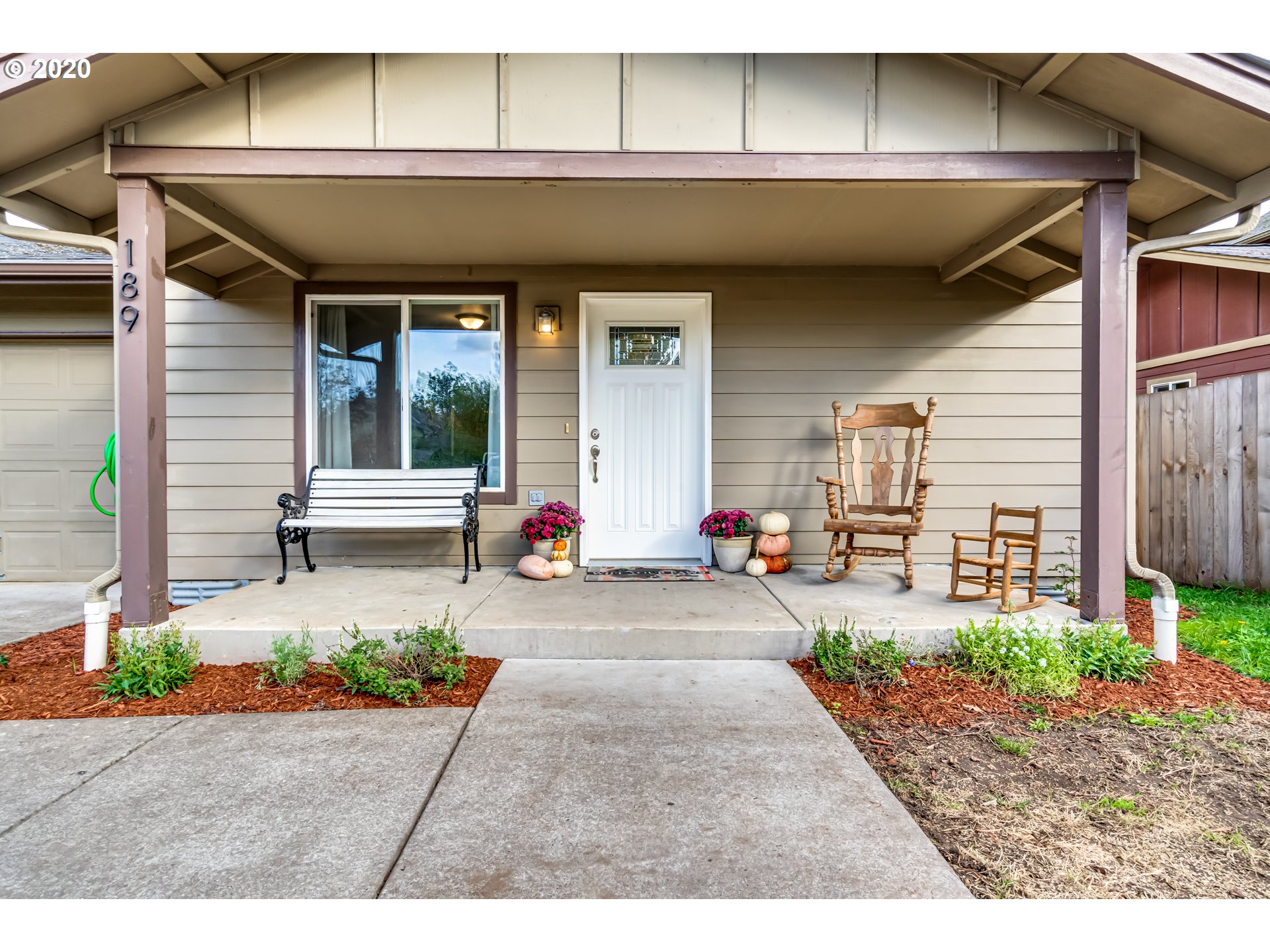 189 35th Street Springfield, OR 97478 - Photo 2 of 26