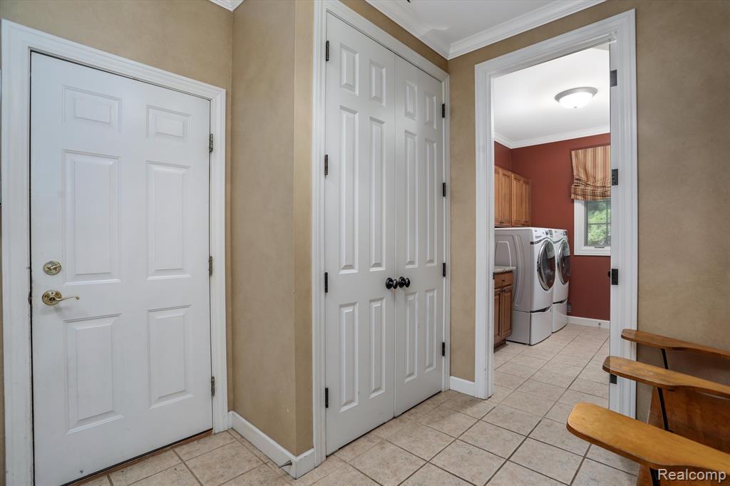 6984 Oakhurst Ridge Road Clarkston, MI 48348 - Photo 38 of 65