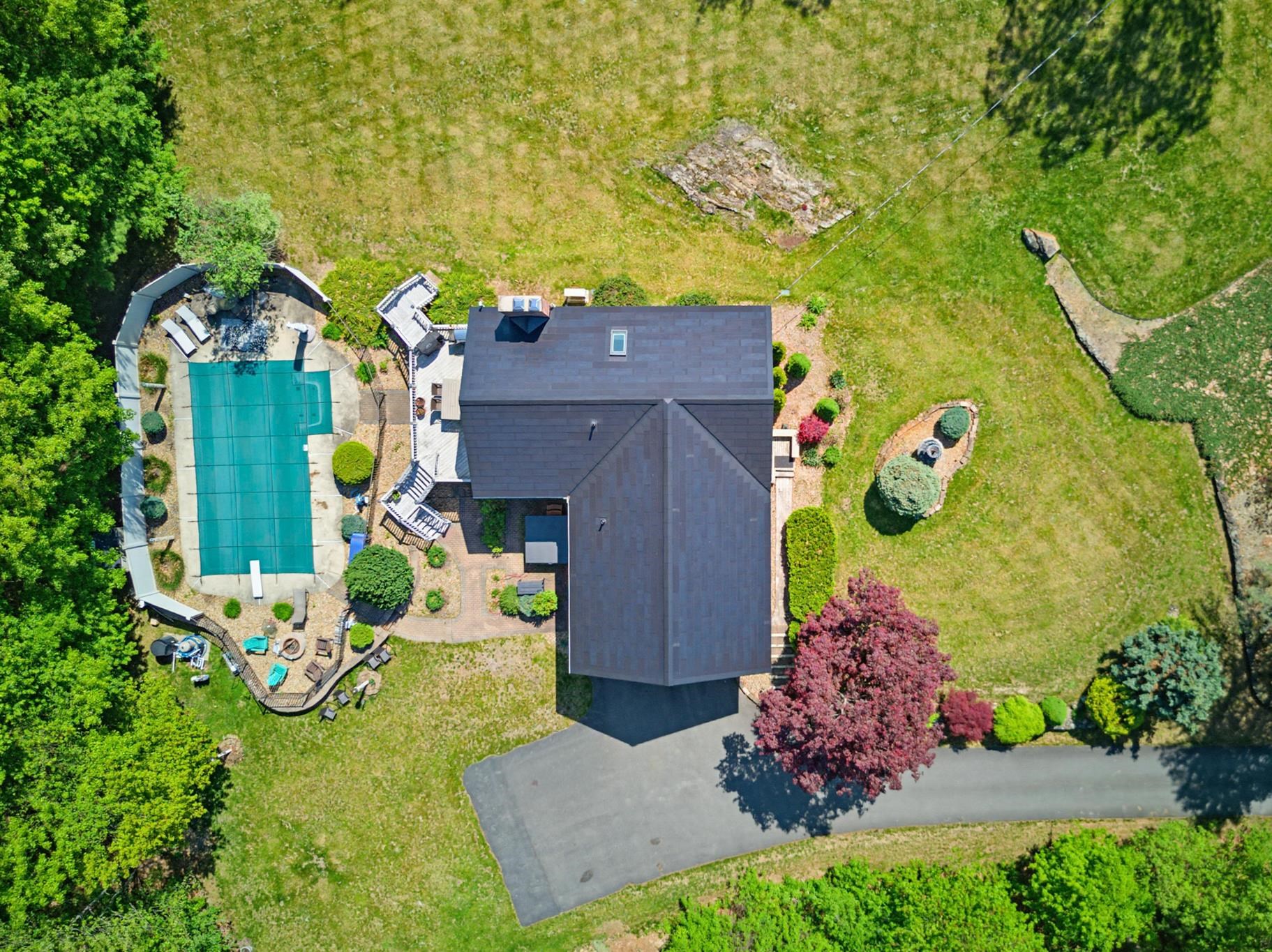 54 Schaefer Circle Hudson, NH 03051 - Photo 39 of 53 Gallery Image 39