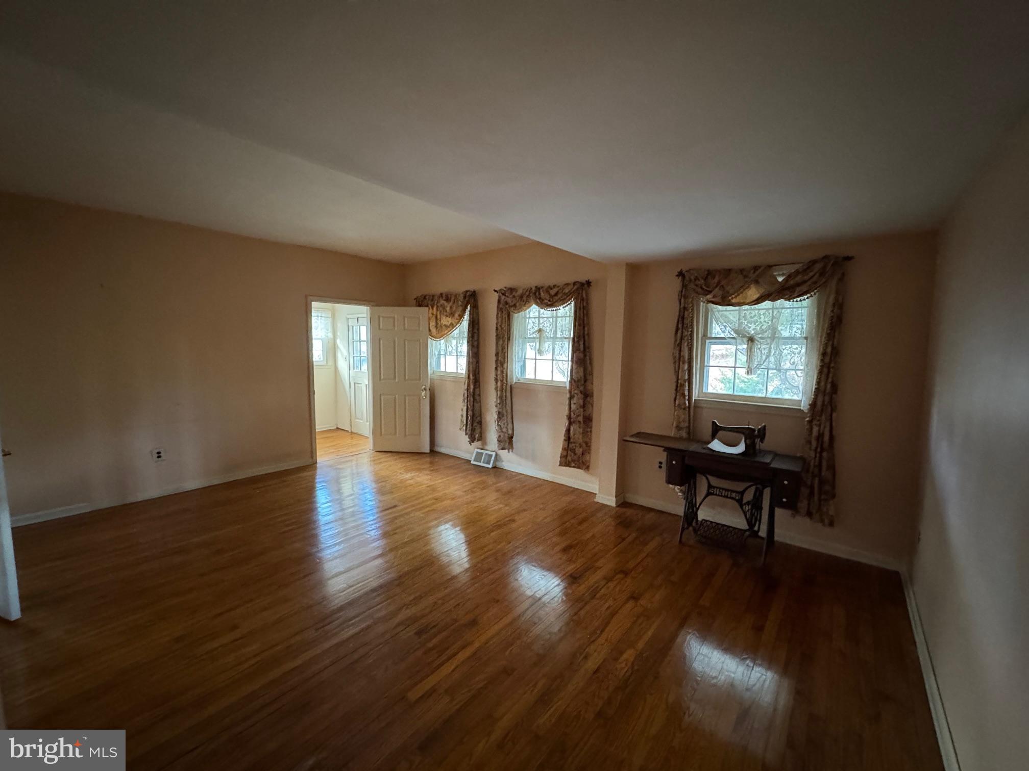 536 North Shore Road Absecon, NJ 08201 - Photo 18 of 55 Gallery Image 18