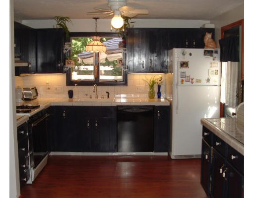 6 Maple Court Ashland, MA 01721 - Photo 3 of 12 Gallery Image 3