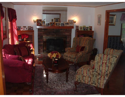 6 Maple Court Ashland, MA 01721 - Photo 5 of 12 Gallery Image 5