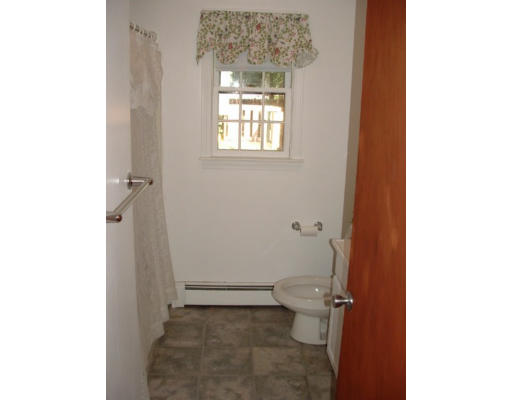 6 Maple Court Ashland, MA 01721 - Photo 7 of 12 Gallery Image 7