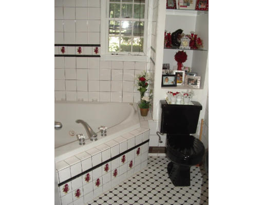 6 Maple Court Ashland, MA 01721 - Photo 10 of 12 Gallery Image 10