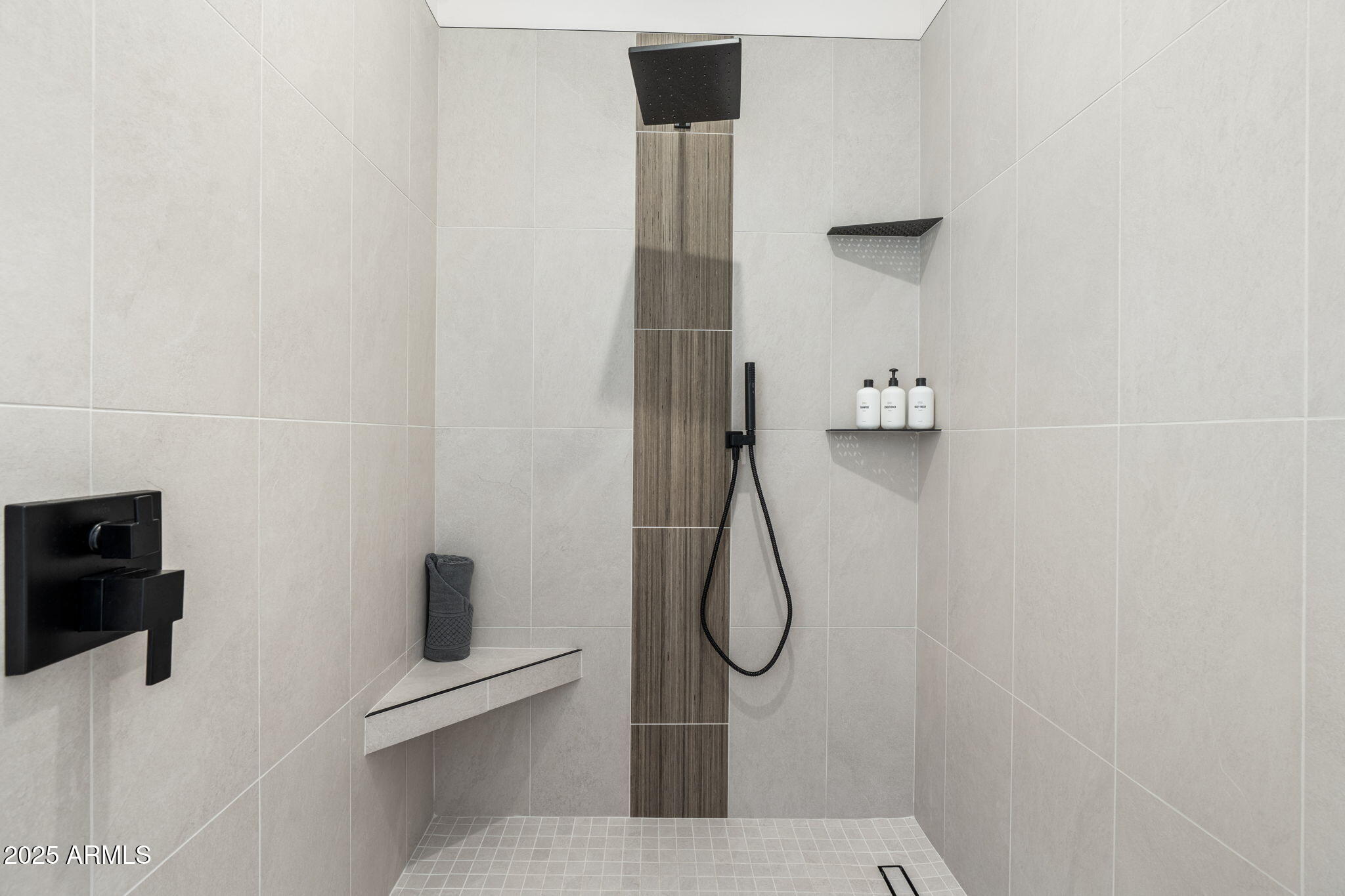 327 Suncliffe Drive Sedona, AZ 86351 - Photo 20 of 79 Master Bathroom Shower Detail