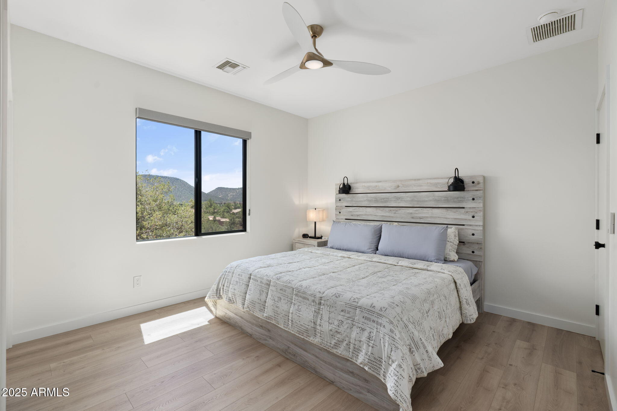 327 Suncliffe Drive Sedona, AZ 86351 - Photo 29 of 79 Fourth Bedroom