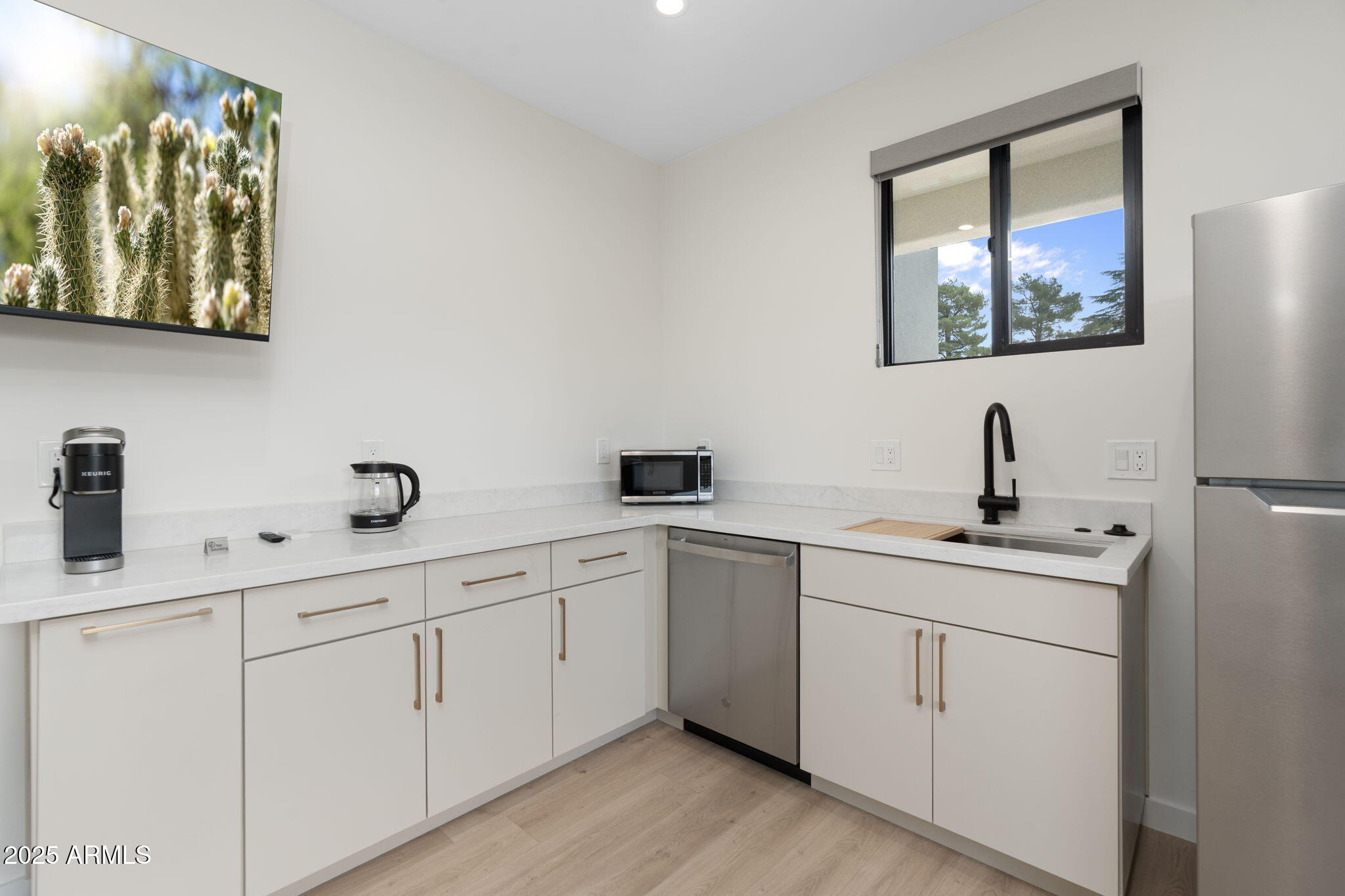 327 Suncliffe Drive Sedona, AZ 86351 - Photo 38 of 79 Casita Kitchen