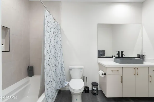 a view of outdoor space and city view