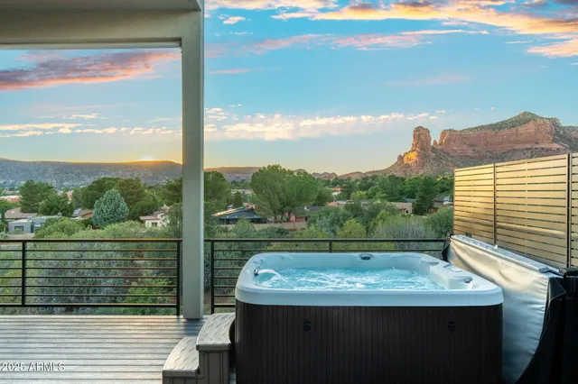 $1,975,000 | 327 Suncliffe Drive, Sedona, AZ 86351