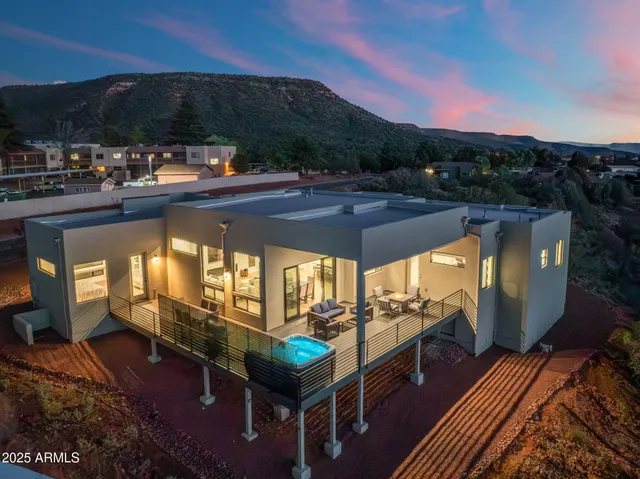 $1,975,000 | 327 Suncliffe Drive, Sedona, AZ 86351