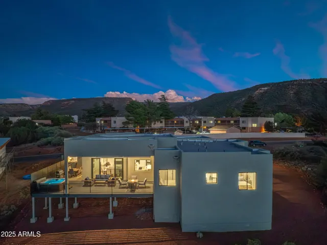 $1,975,000 | 327 Suncliffe Drive, Sedona, AZ 86351