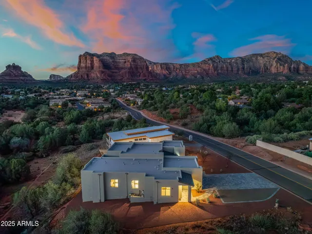 $1,975,000 | 327 Suncliffe Drive, Sedona, AZ 86351