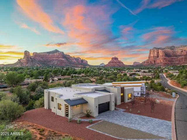 $1,975,000 | 327 Suncliffe Drive, Sedona, AZ 86351