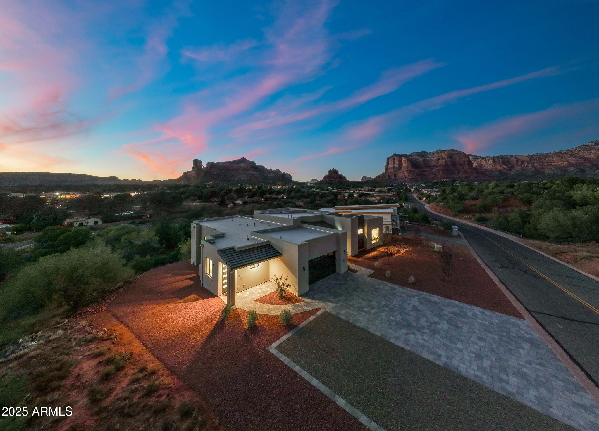 327 Suncliffe Drive Sedona, AZ 86351 - Photo 69 of 79 Lights Play