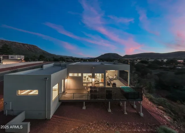 $1,975,000 | 327 Suncliffe Drive, Sedona, AZ 86351