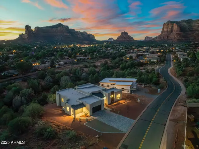 $1,975,000 | 327 Suncliffe Drive, Sedona, AZ 86351