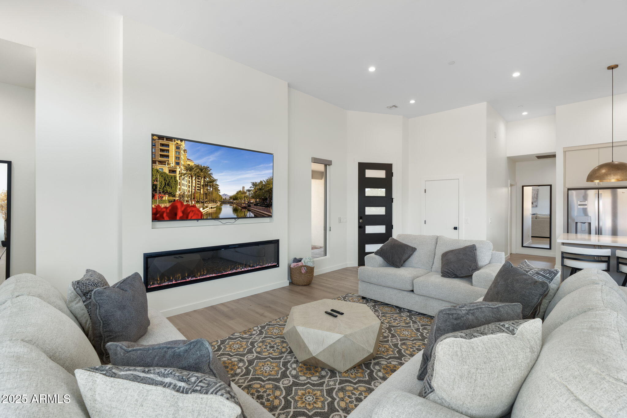 327 Suncliffe Drive Sedona, AZ 86351 - Photo 8 of 79 Main House Living towards Entry