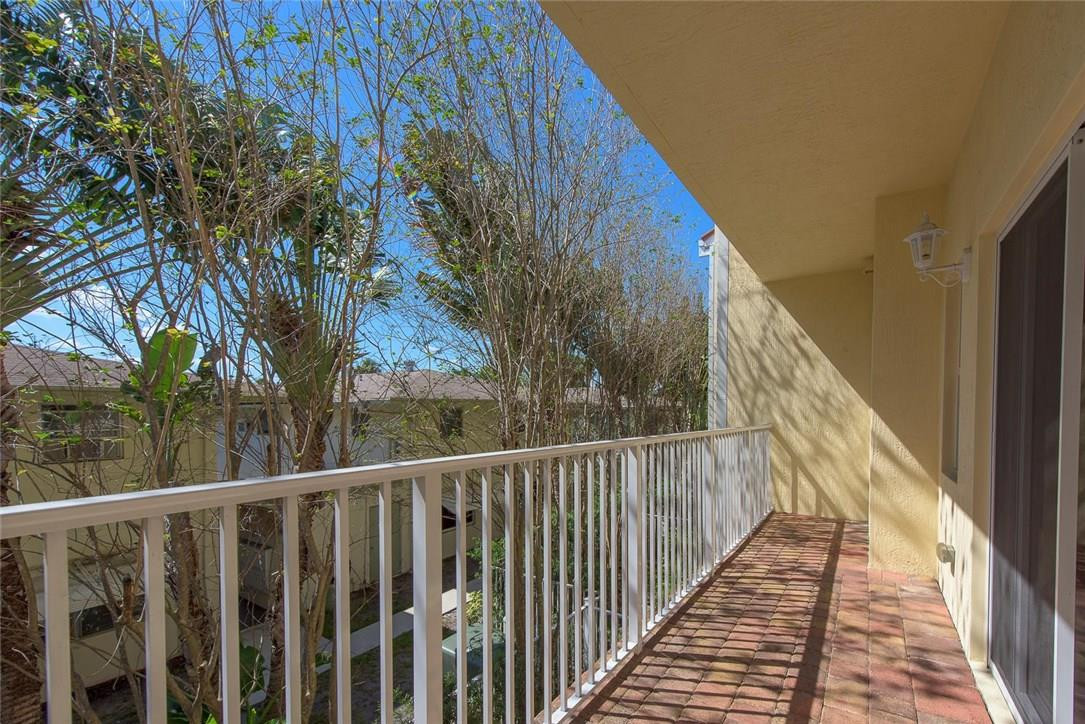 3861 Northeast 22nd Way, Unit 1 Lighthouse Point, FL 33064 - Photo 18 of 40 Photo 18