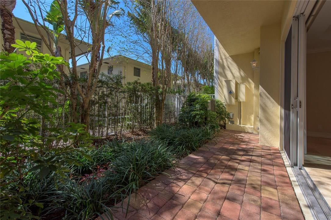 3861 Northeast 22nd Way, Unit 1 Lighthouse Point, FL 33064 - Photo 27 of 40 Photo 27