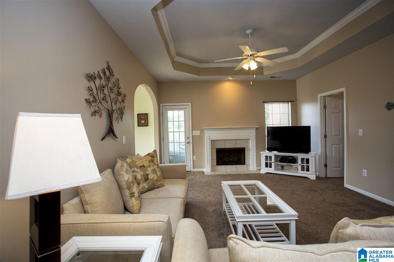1013 Daventry Way Calera, AL 35040 - Photo 3 of 16