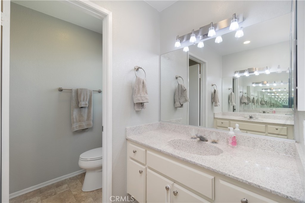 7255 Parkside Place Rancho Cucamonga, CA 91701 - Photo 13 of 33 Bathroom