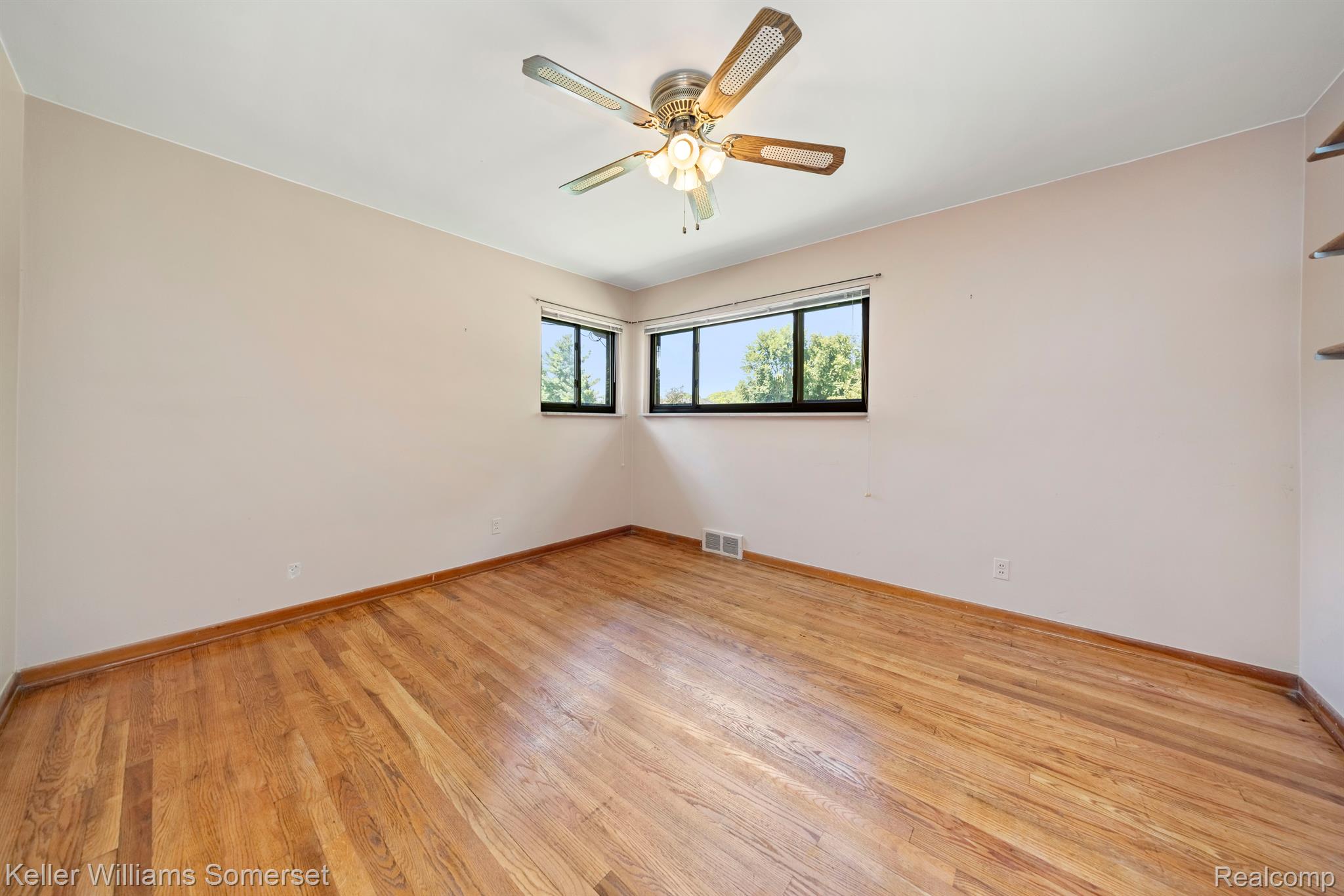 1349 Lamb Road Troy, MI 48085 - Photo 14 of 35 Gallery Image 14
