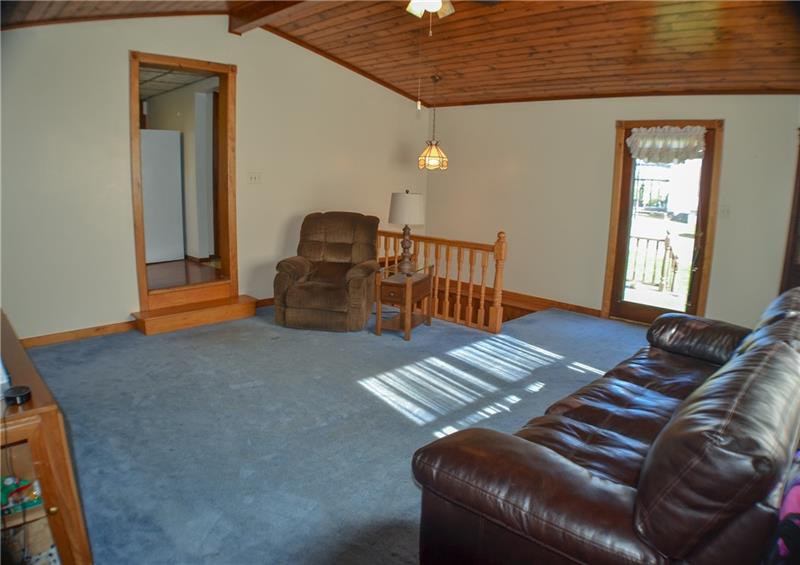 1056 Old State Road Apollo, PA 15613 - Photo 8 of 25