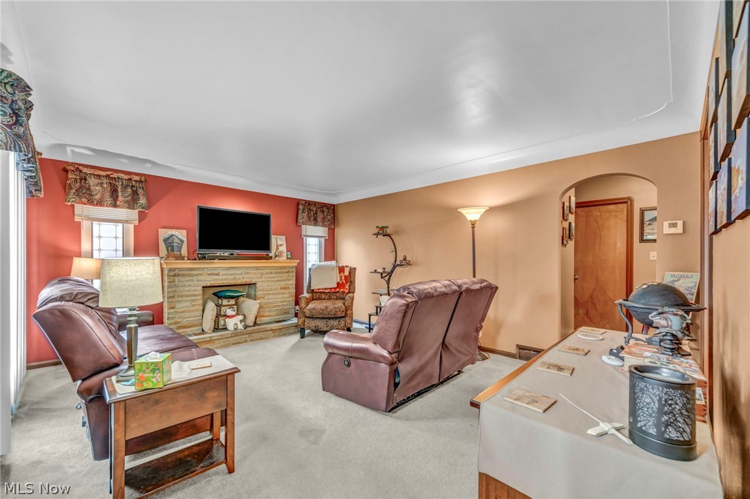 6284 Holburn Road Parma, OH 44129 - Photo 6 of 43 Gallery Image 6