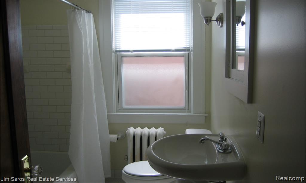 925-927 Nottingham Road Grosse Pointe Park, MI 48230 - Photo 20 of 23