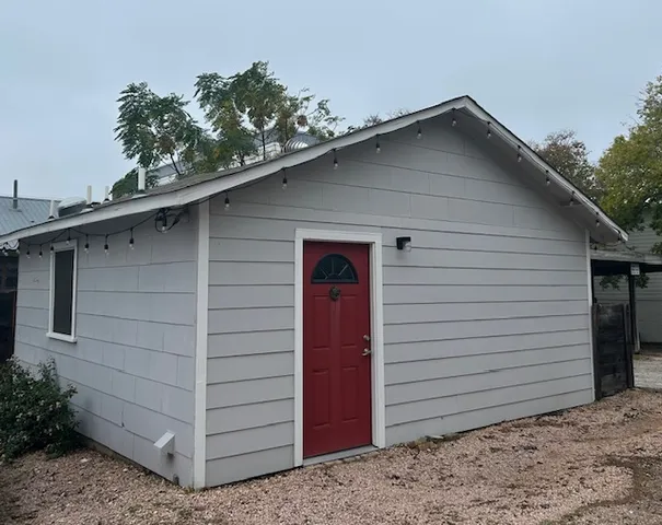 $1,450 | 704 West 34th Street, Unit B, Austin, TX 78705