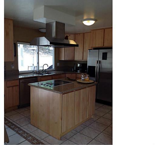 399 Compass Road Oceanside, CA 92054 - Photo 11 of 24 Nice kitchen with center island.