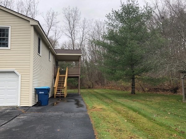 11 Perryville Road Webster, MA 01570 - Photo 7 of 27 Gallery Image 7