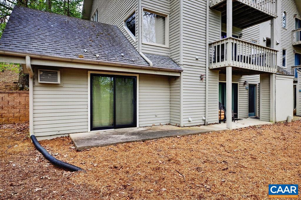 2231 Tanners Ridge Wintergreen, VA 22967 - Photo 5 of 30 a front view of a house with a yard