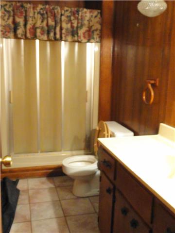 63 Overnack Road Lawrenceburg, TN 38464 - Photo 11 of 20 The other Bathroom has a Walk-In shower.