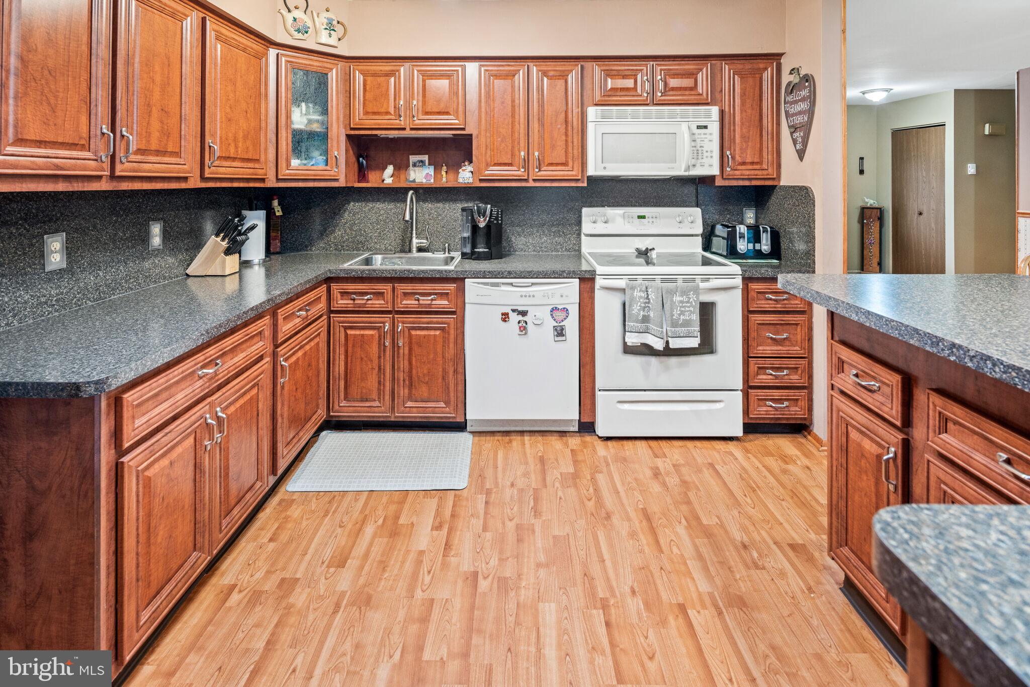 70 Sunset Road Manchester Township, NJ 08759 - Photo 19 of 33