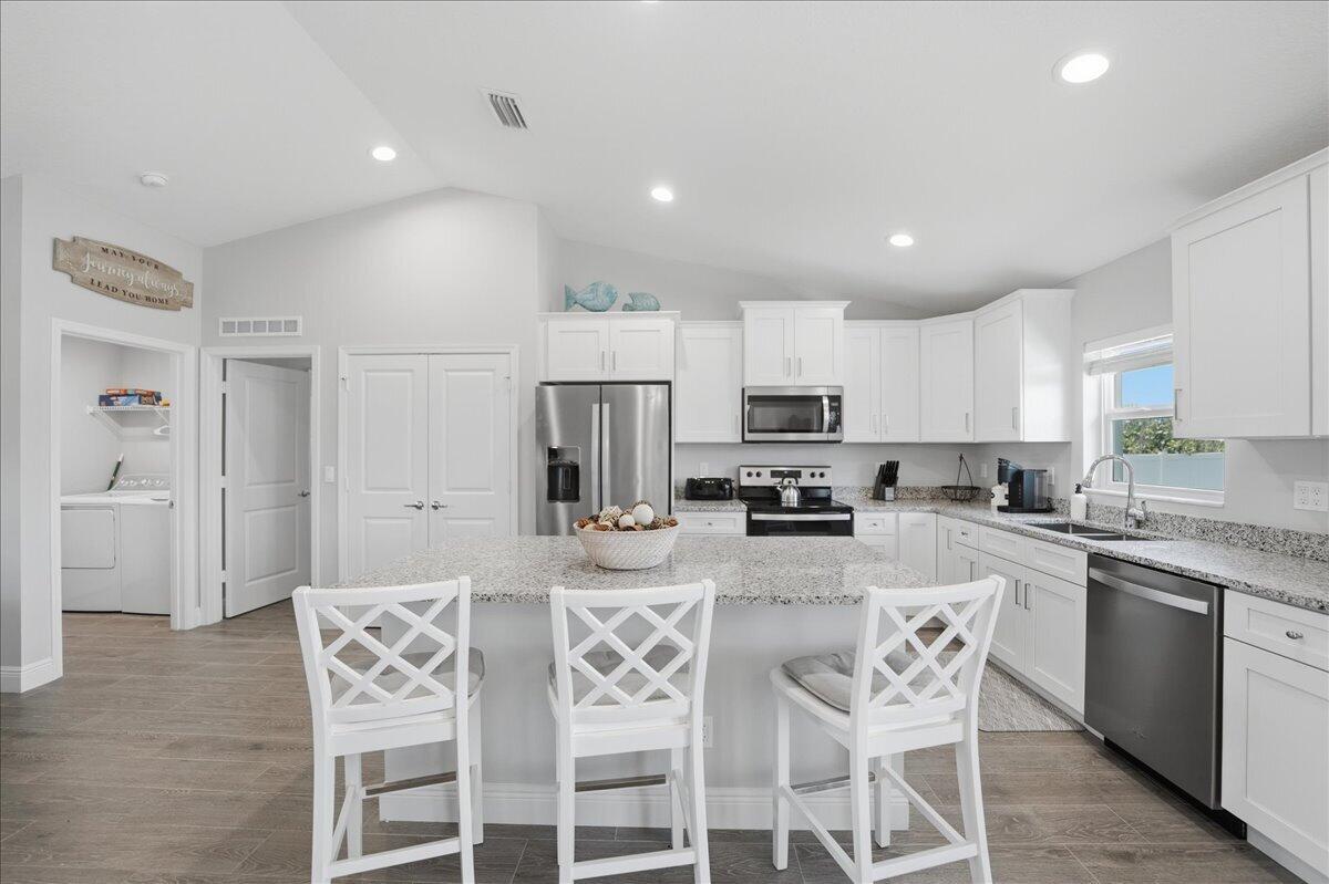 2213 Southwest Salmon Road Port St. Lucie, FL 34953 - Photo 15 of 44 17-DSC3560