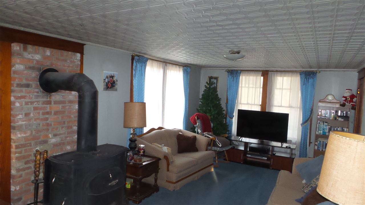 127 Mountain Road Pittsfield, NH 03263 - Photo 15 of 29