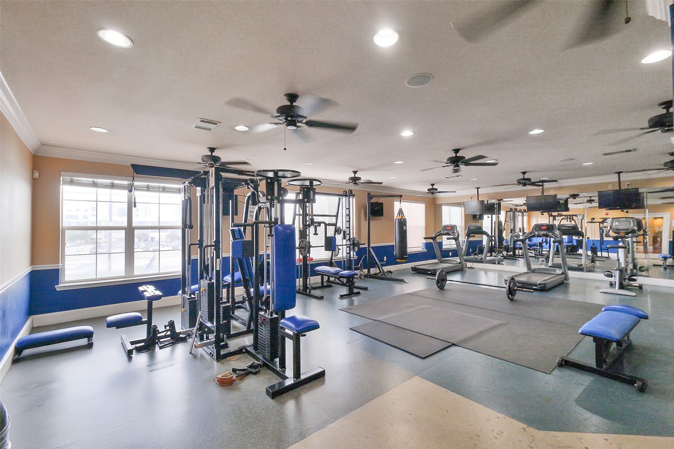 1711 Old Spanish Trail, Unit 128 Houston, TX 77054 - Photo 20 of 26 a view of a room with gym equipment